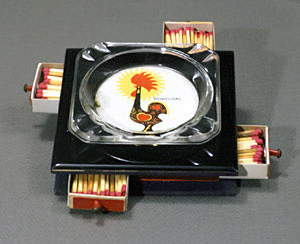 マッチ入れ付鶏図ガラス製灰皿