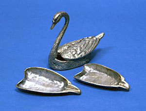 白鳥造形金属製組み灰皿