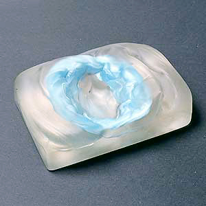 ガラス製灰皿「彩雲」