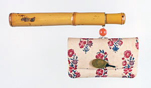 白地鶏頭更紗腰差したばこ入れ