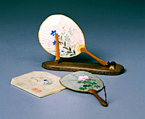 団扇と団扇立て