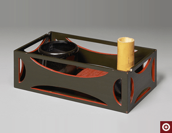 「青漆刷毛目塗りたばこ盆」