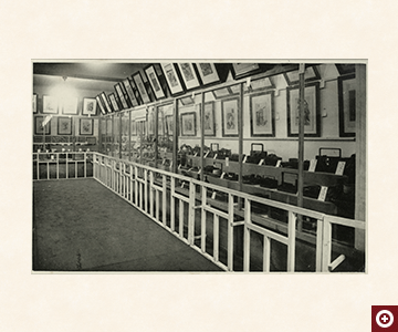 『タバコに関する展覧会記念写真帖』昭和7（1932）年　たばこ資料の展示風景