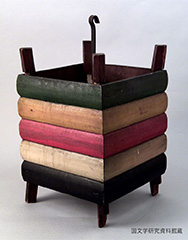 ひきつけるカタチとコトバ―看板・引札にみる明治の商い