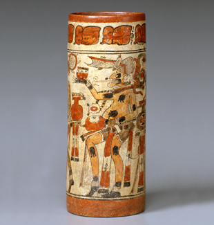 葉巻状のたばこを吸う神が描かれた彩色壺