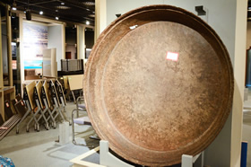 鉄釜も新館に引っ越しします。