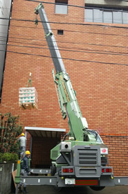 渋谷の館の裏側。