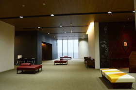 >3階・2階「展示室」前のスペース